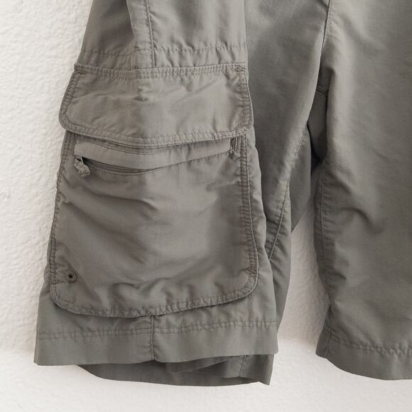 REI Green Gray Utility Cargo Shorts Size 16 - Picture 2 of 6